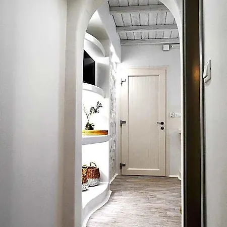 Emery Boutique Naxos City