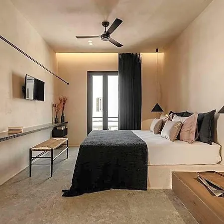 Emery Boutique 3*