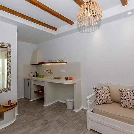Emery Boutique 3* Naxos City